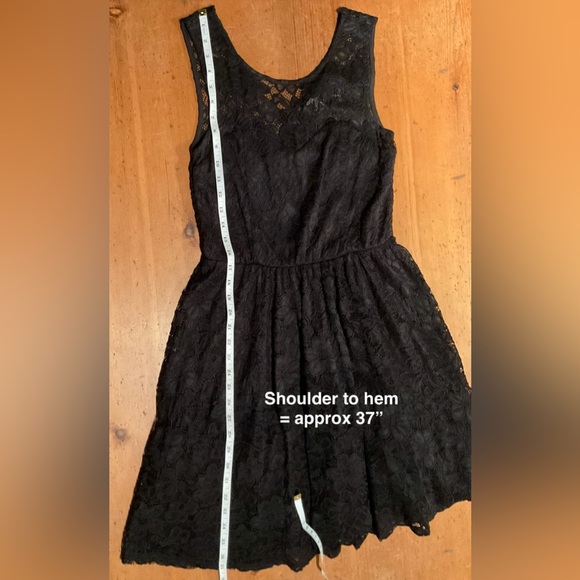 Suzy Shier Black Lace Party Dress or Cocktail Dress w Peek-a-boo shoulders - Picture 11 of 15